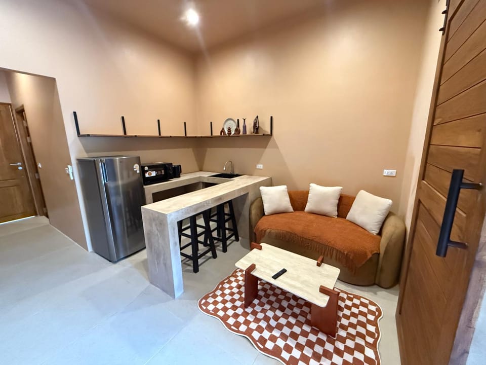 Kitchen or kitchenette, Living room, Seating area