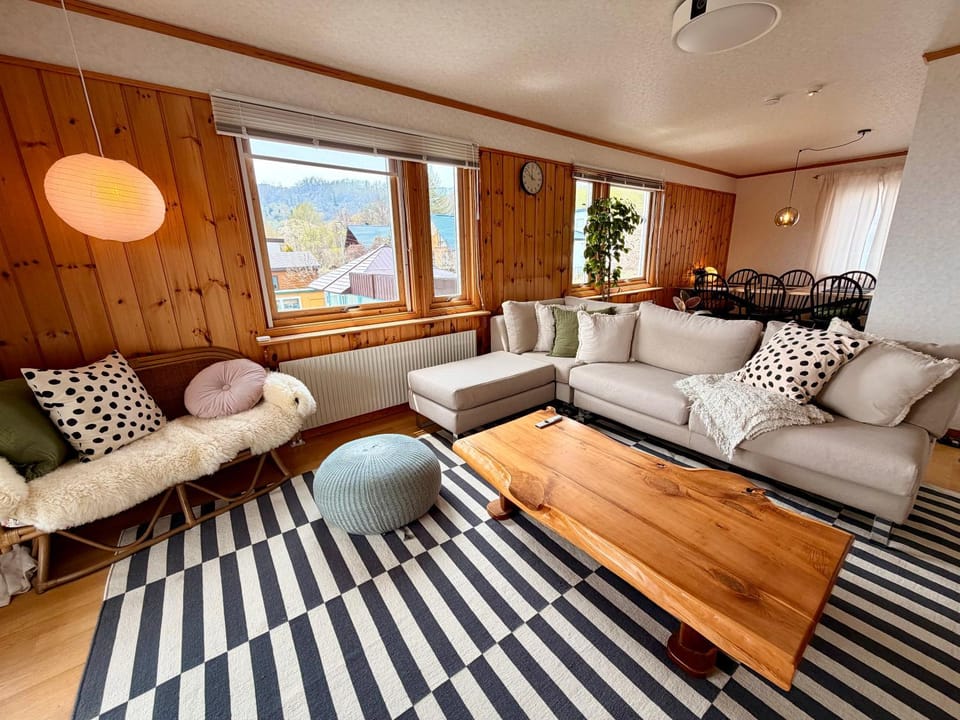 View (from property/room), View (from property/room), Living room, Seating area