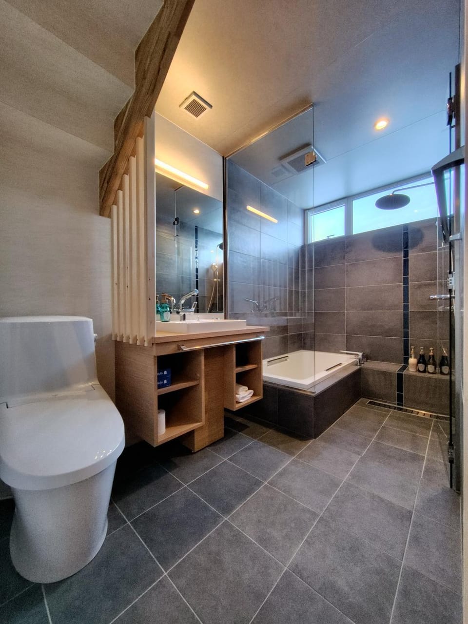 Bathroom, Bath