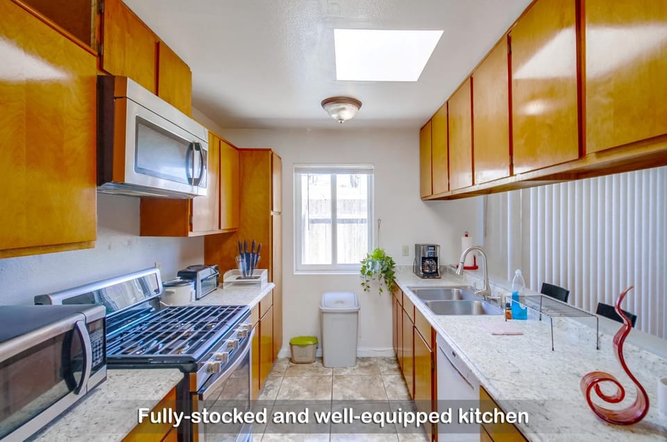 Entire Private House Ranch Style w Gated Yard near Beach, 3 Bedrooms 2 Bathrooms, Available Now House in Imperial Beach