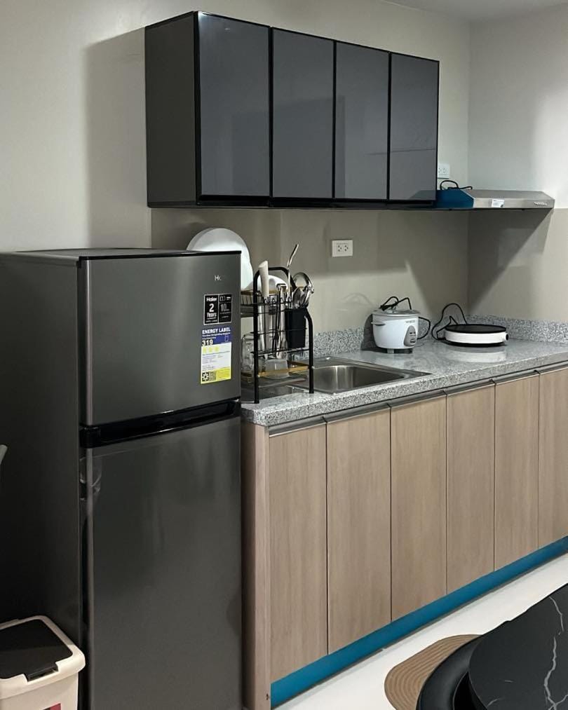 MERE Suite Davao- One Lakeshore behind SM Lanang Bed and Breakfast in Davao City