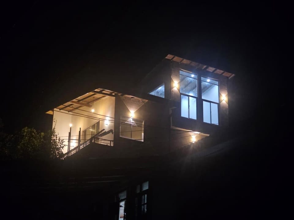 Property building, Night, Balcony/Terrace