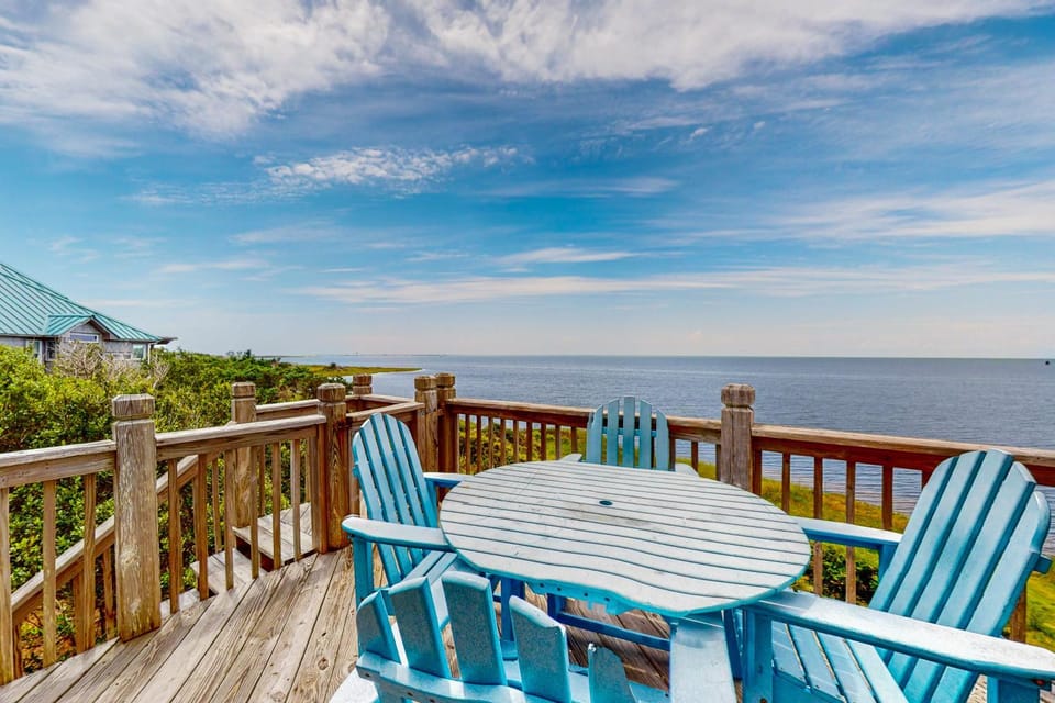 FOST30 Waterfront home with pool, private hot tub, ocean view - dog-friendly House in Frisco