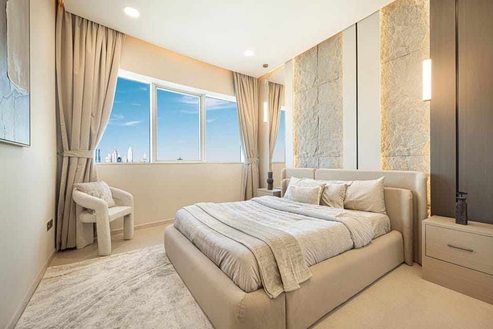 Elegantly crafted 5 Bedroom with Marina View Apartment in Dubai