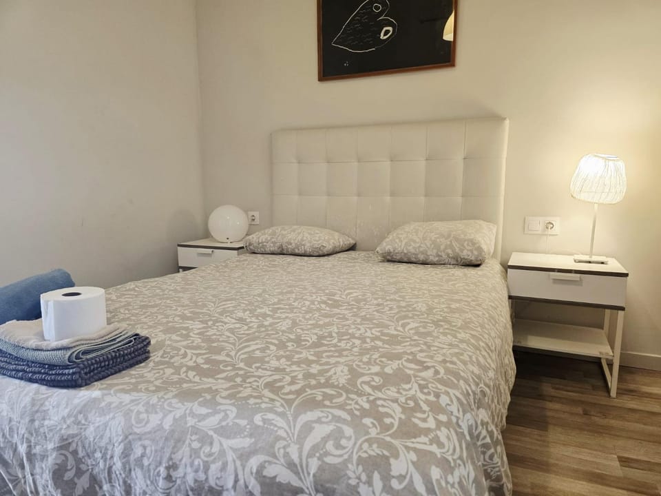 little 3 bedrooms apartement barcelona center Apartment in Barcelona