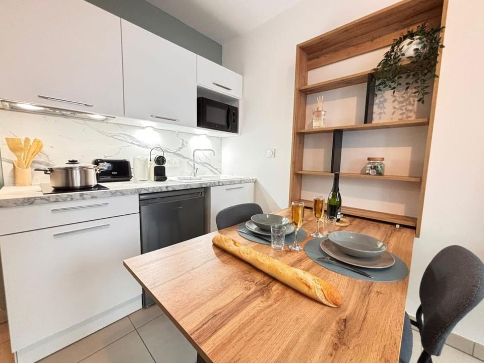 Le Rainssant studio cocooning en RDC au centre Apartment in Reims
