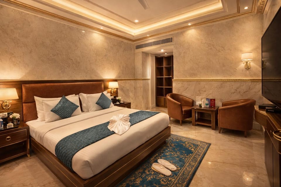 Bed, Seating area