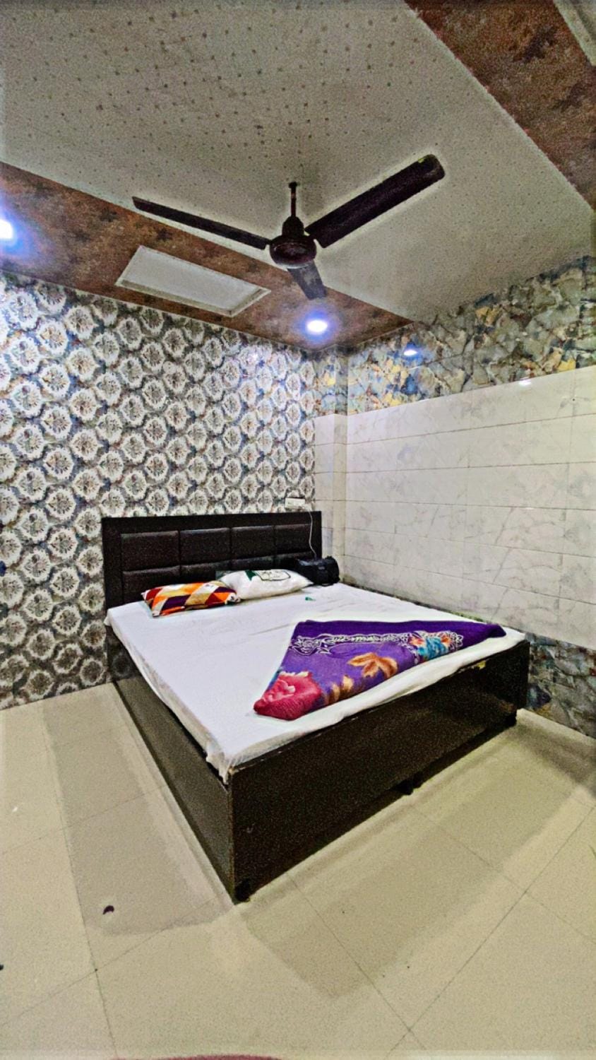 Kashav Guest House Bed and Breakfast in Punjab, India