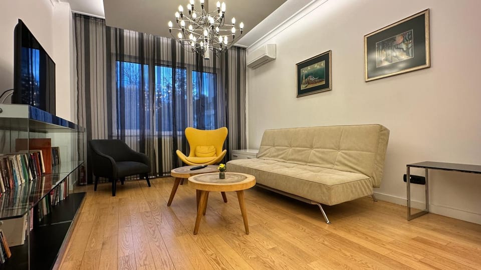 Library, TV and multimedia, Living room, Seating area