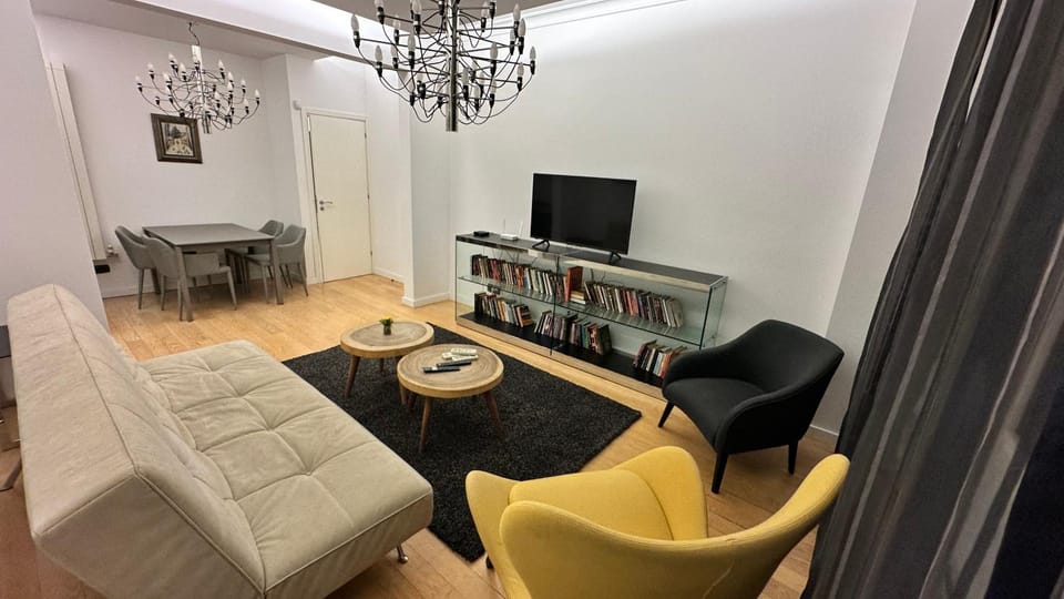 Communal lounge/ TV room, TV and multimedia, Living room, Photo of the whole room, Seating area