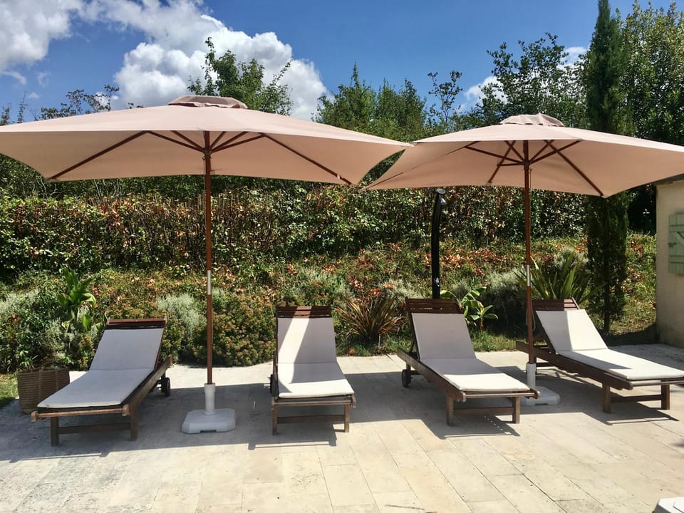 Swimming pool, sunbed