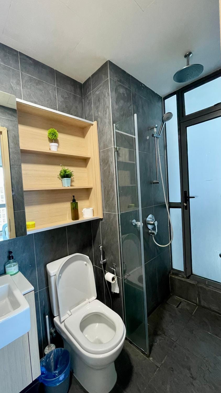 Shower, Toilet, Bathroom, bidet, hair dryier