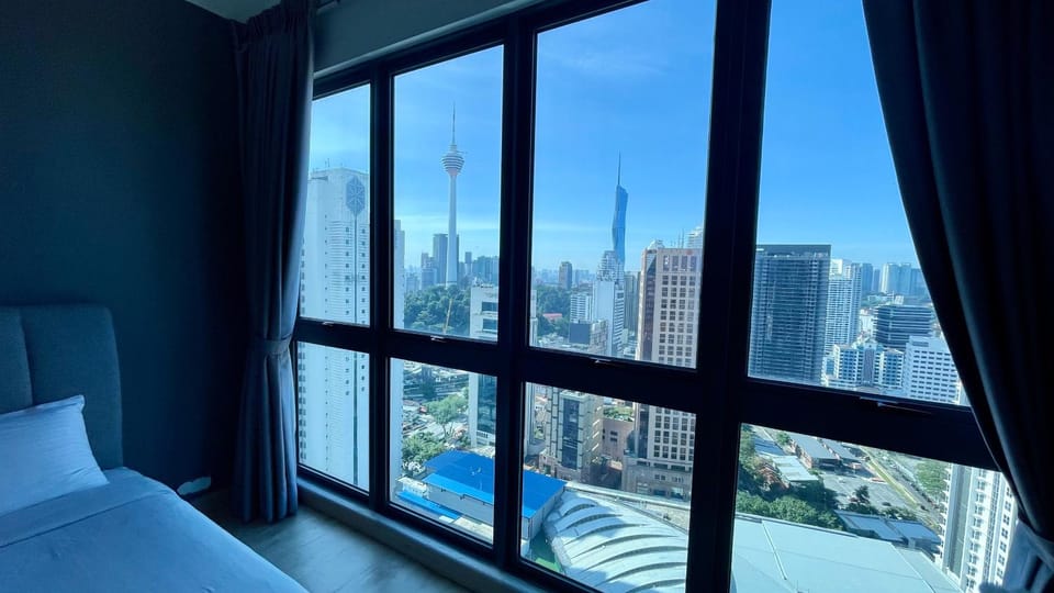 View (from property/room), Photo of the whole room, Bedroom, City view, air conditioner