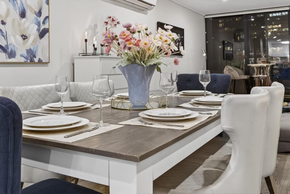 Living room, Dining area