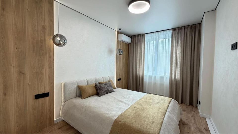 super spacious in the city center Apartment in Almaty