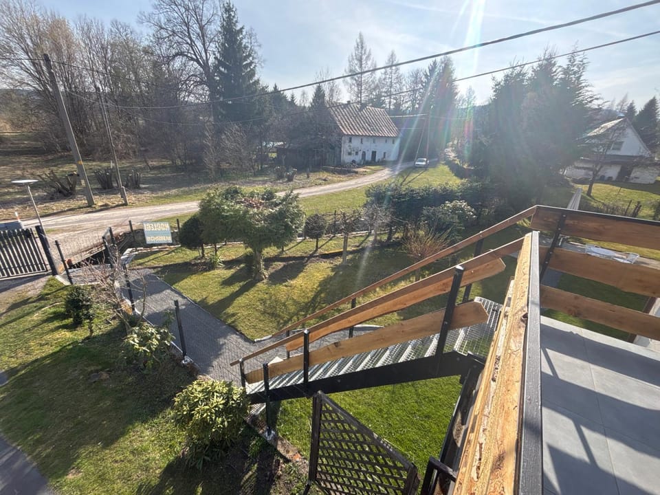 River view, Street view