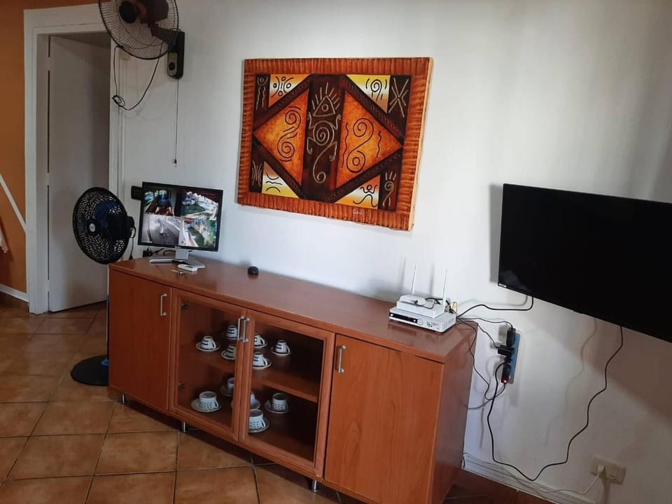 Communal lounge/ TV room, TV and multimedia