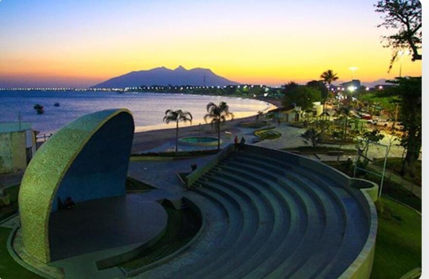 Casa de praia em Rio das Ostras à 500m da praia House in State of Rio de Janeiro