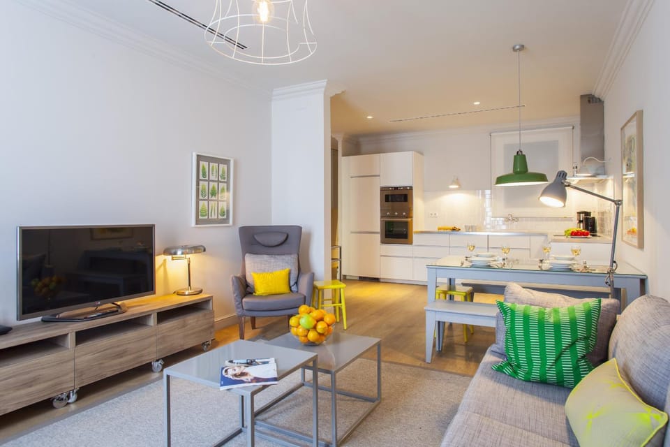 Communal lounge/ TV room, Living room
