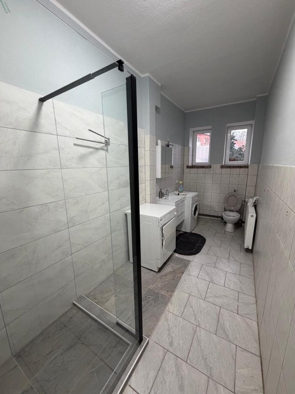 Shower, Toilet, Bathroom, washing machine, washing machine