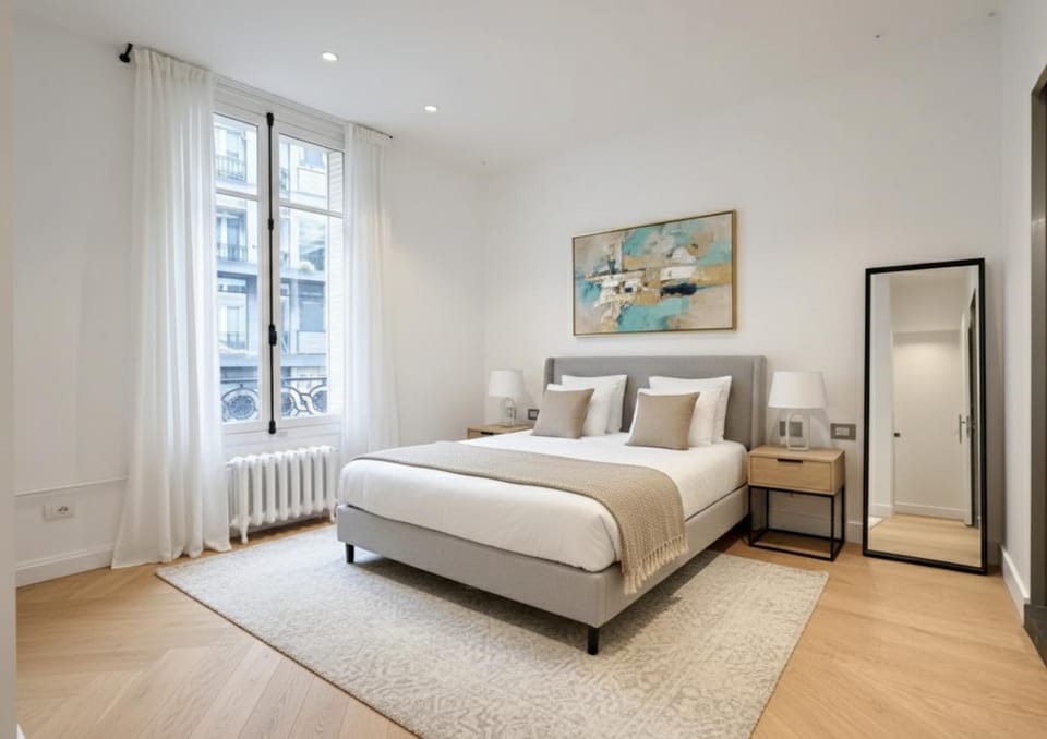 Bed, Photo of the whole room, Bedroom