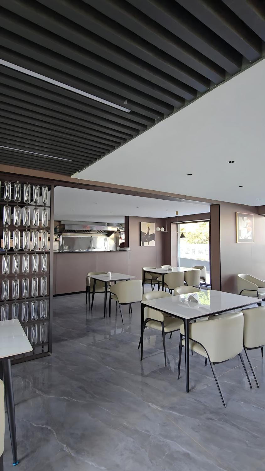 Restaurant/places to eat, Banquet/Function facilities