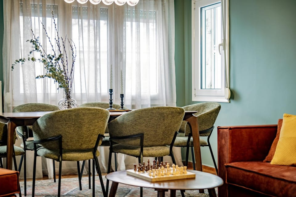 Living room, Seating area, Dining area