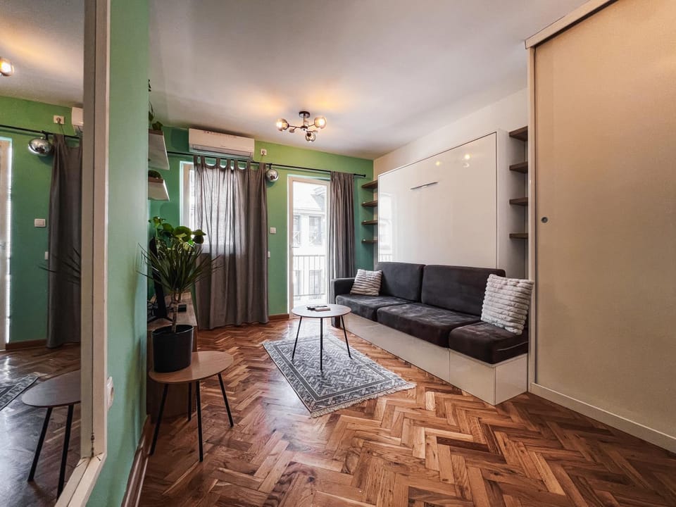 Bed, Living room, Photo of the whole room, Seating area, Bedroom