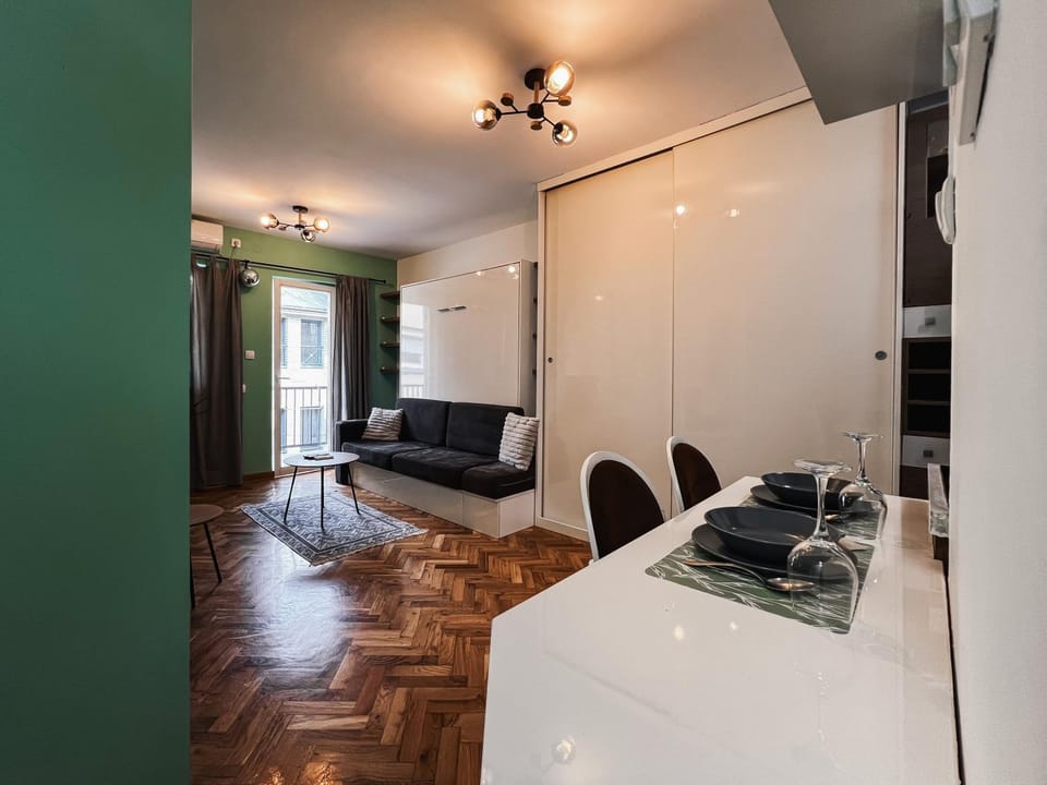 Living room, Dining area, wardrobe
