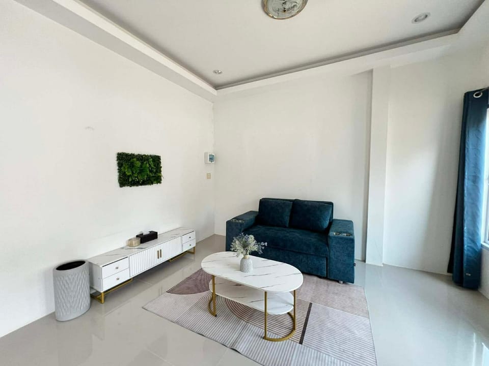 แฮ้ปปี้โฮม House in Thailand
