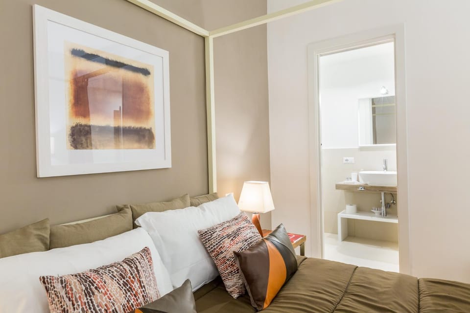 Shower, Toilet, Bed, Bathroom, Bedroom