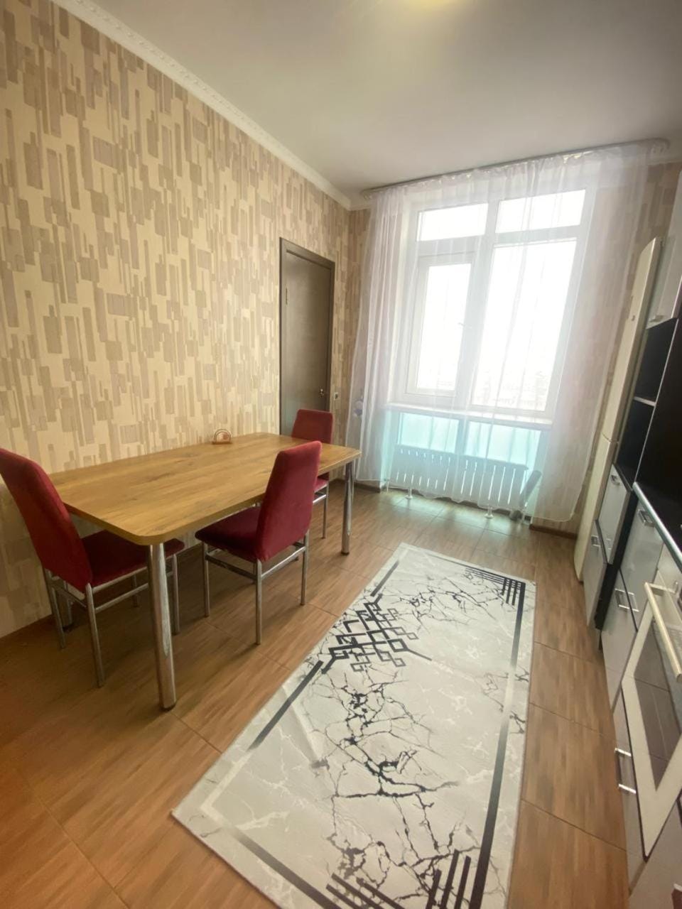 Seating area, Dining area