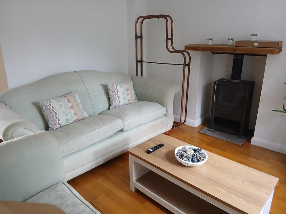 Fabulous 4 Bed House in Leiston House in Scotland