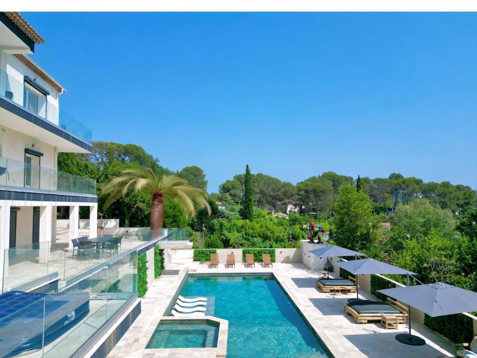 Villa Laurencia Luxury House NearCannes Pool Event Villa in Mougins