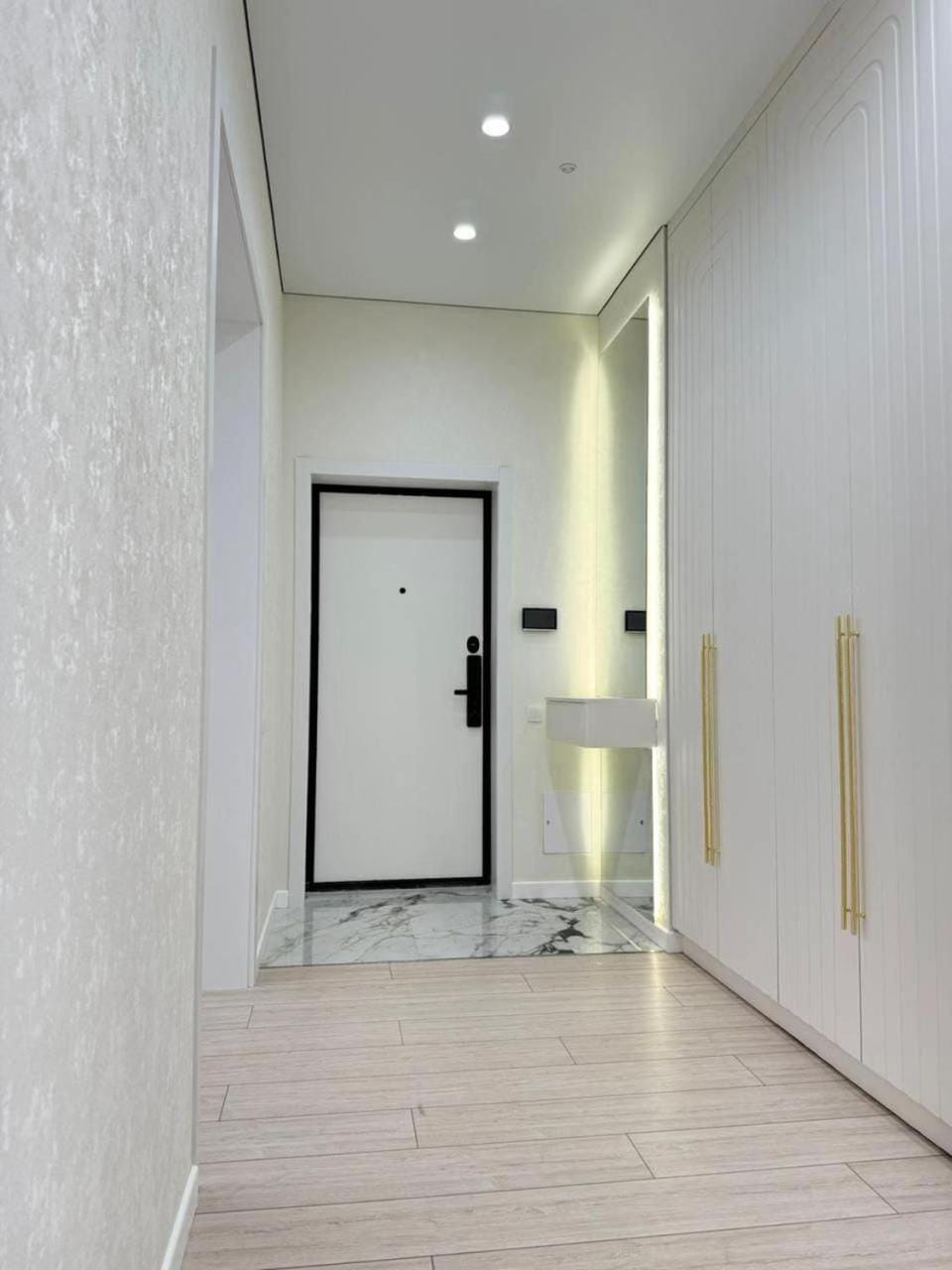 Arbat Glow Presidential 3-Bedroom Suite Apartment in Almaty