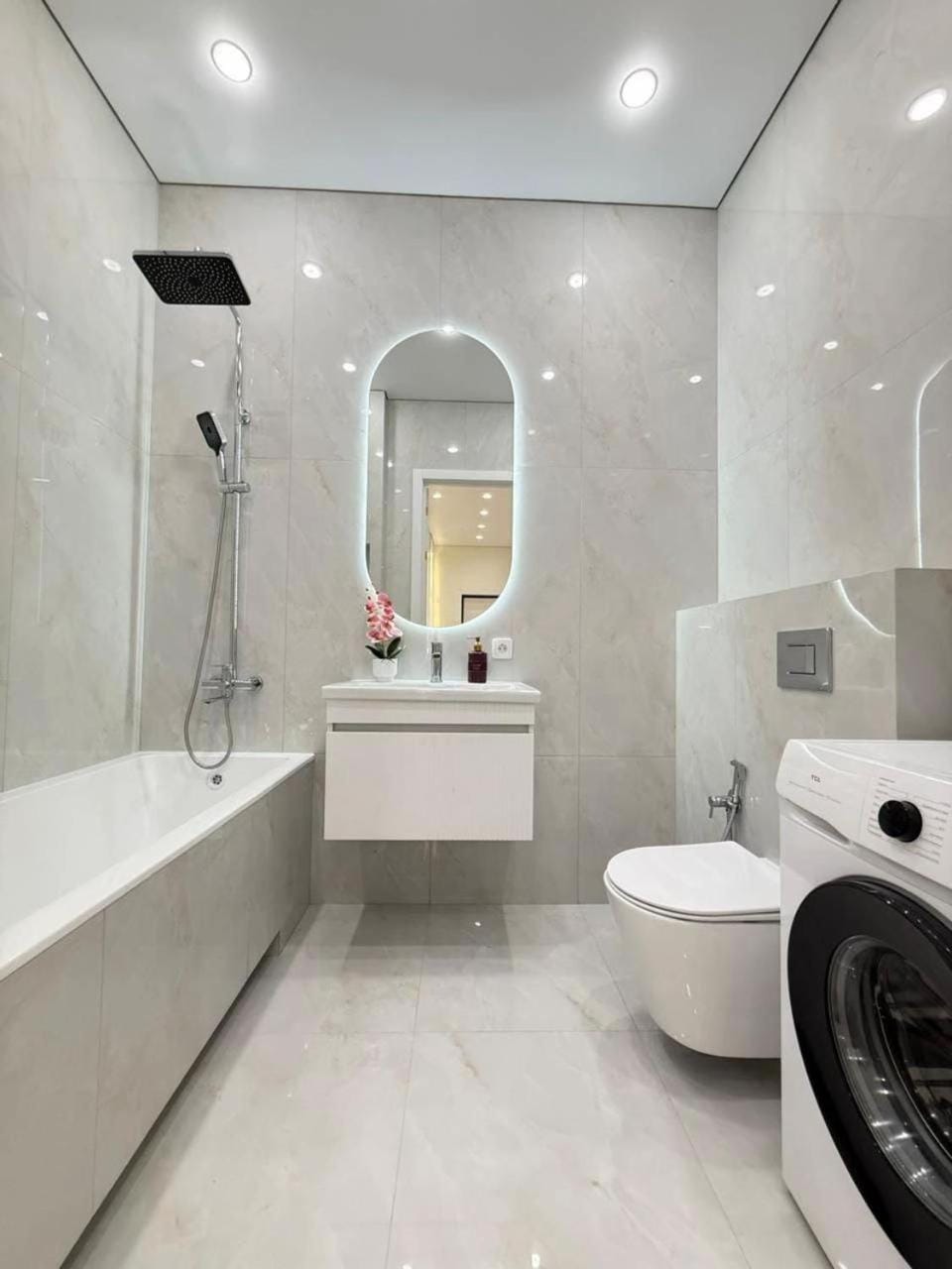 Arbat Glow Presidential 3-Bedroom Suite Apartment in Almaty