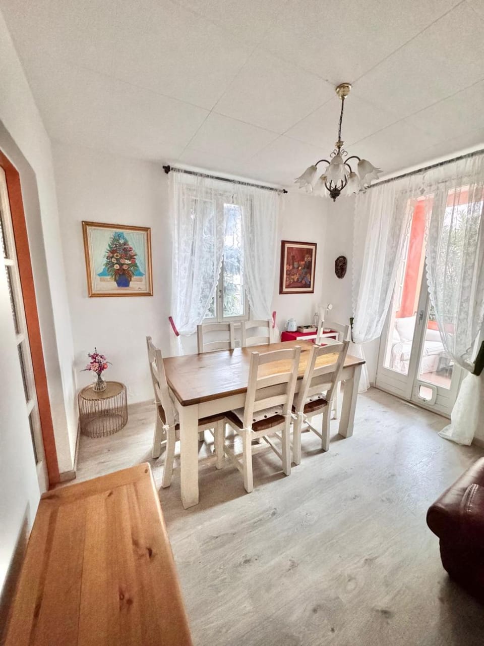 Living room, Dining area