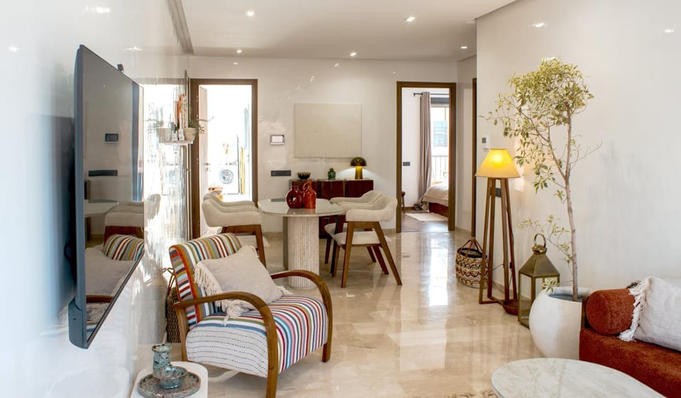 Living room, Dining area