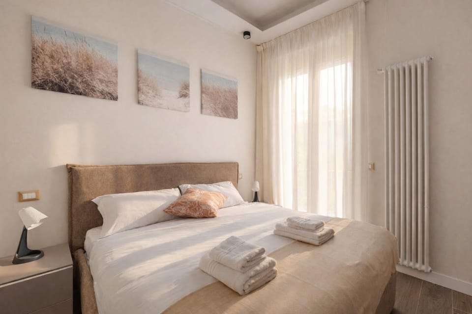 Balcony/Terrace, Bedroom, air conditioner