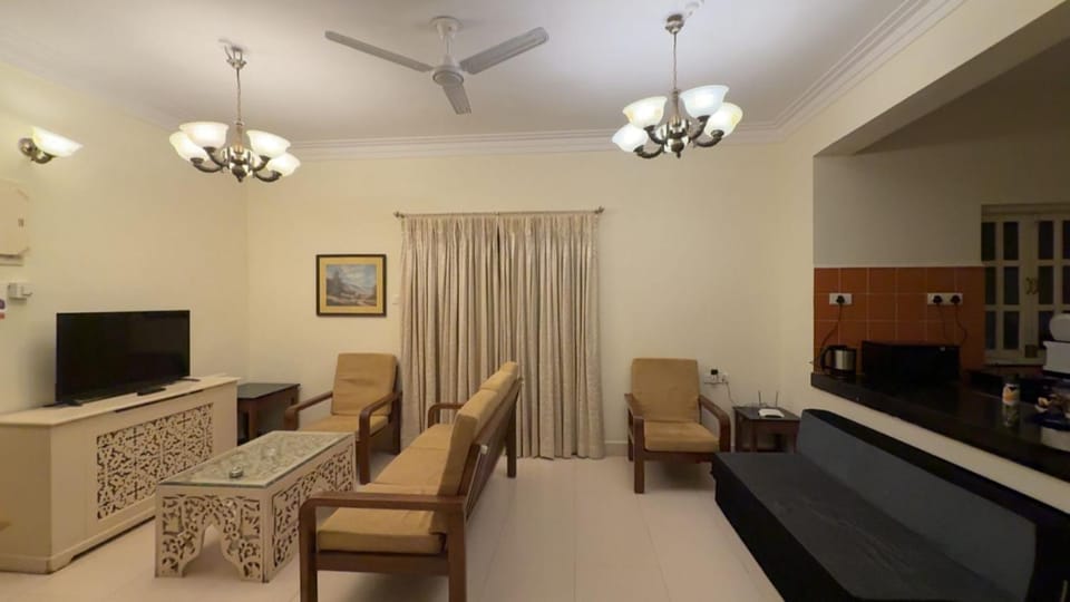 Communal lounge/ TV room, TV and multimedia, Living room, Seating area, Evening entertainment, fireplace
