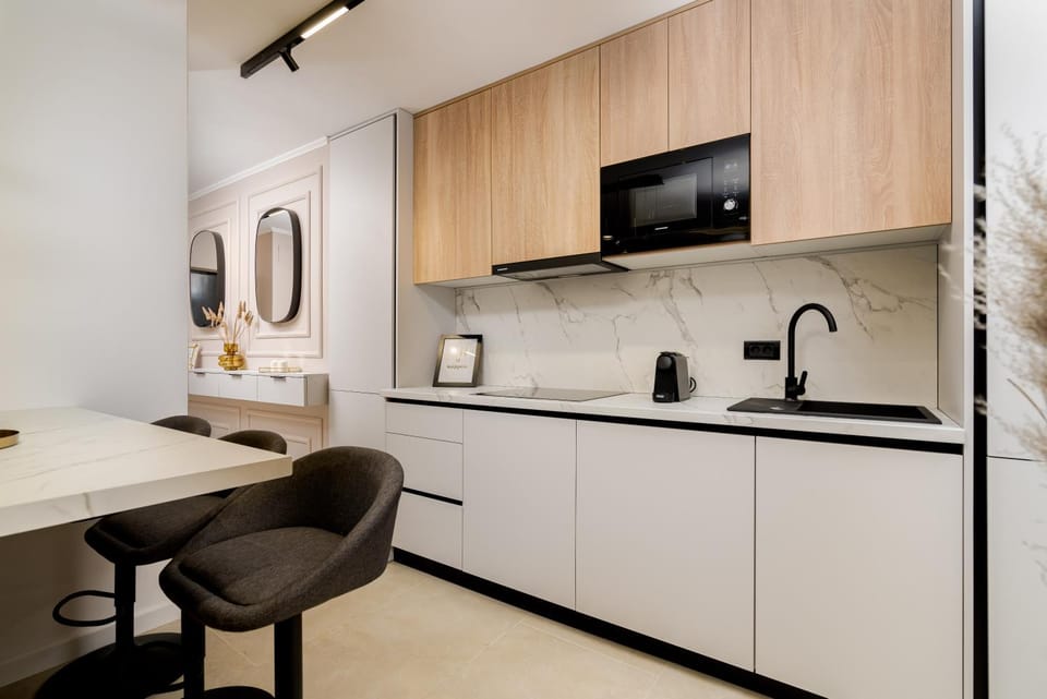TV and multimedia, Coffee/tea facilities, Kitchen or kitchenette, Dining area, oven, stove