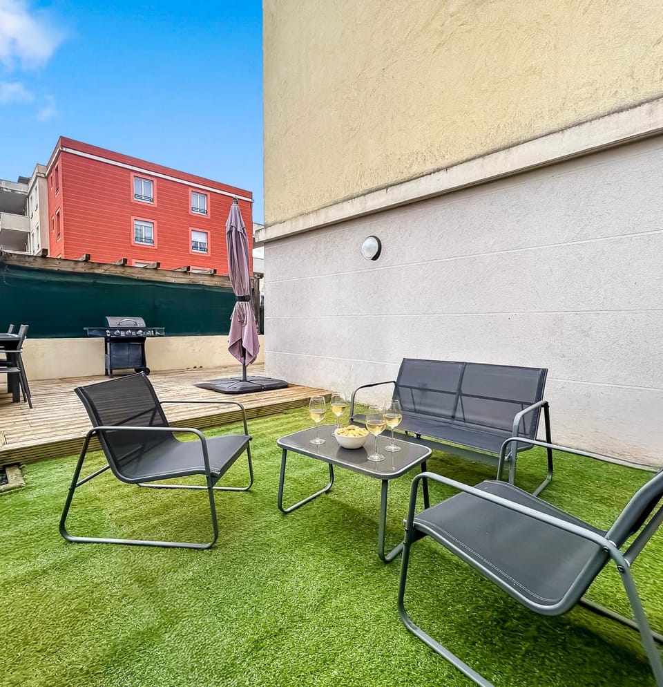 Appartement Avec Grande Terrasse Proche du Centre Apartment in Auvergne-Rhône-Alpes