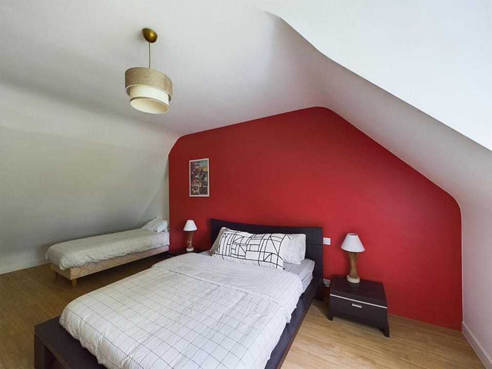 Spacieuse Néo-Bretonne House in Concarneau