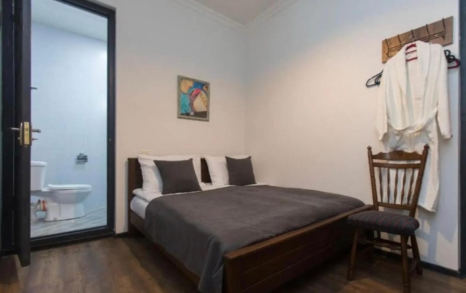 Bed, Photo of the whole room