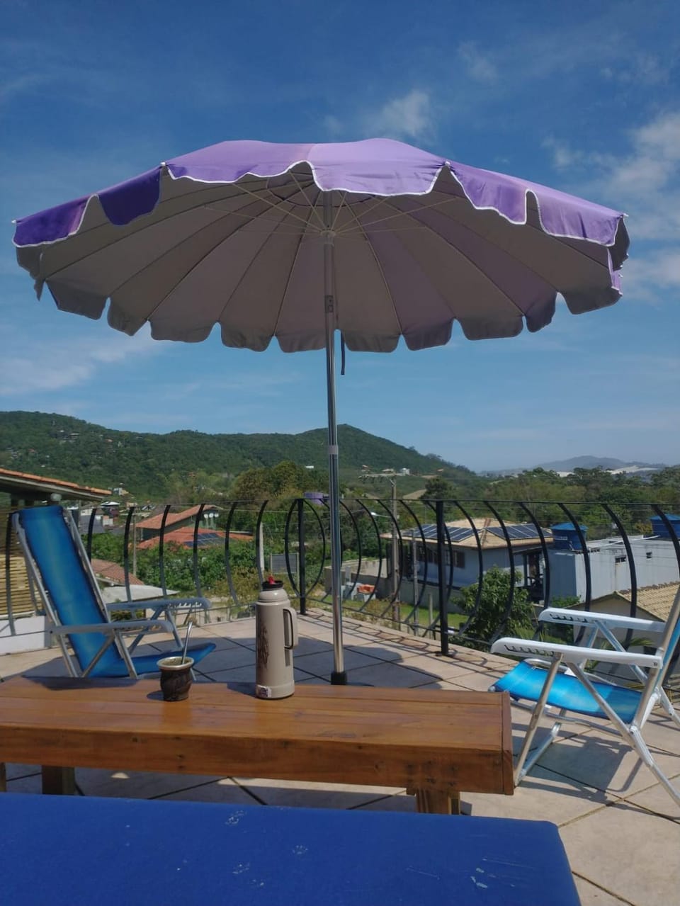 View (from property/room), Balcony/Terrace, Landmark view, Mountain view