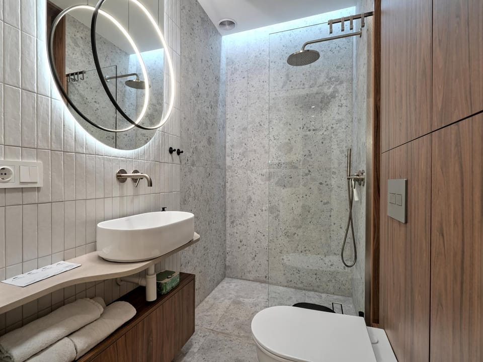Shower, Toilet, Bathroom
