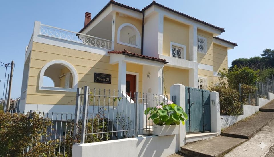 Property building, Facade/entrance