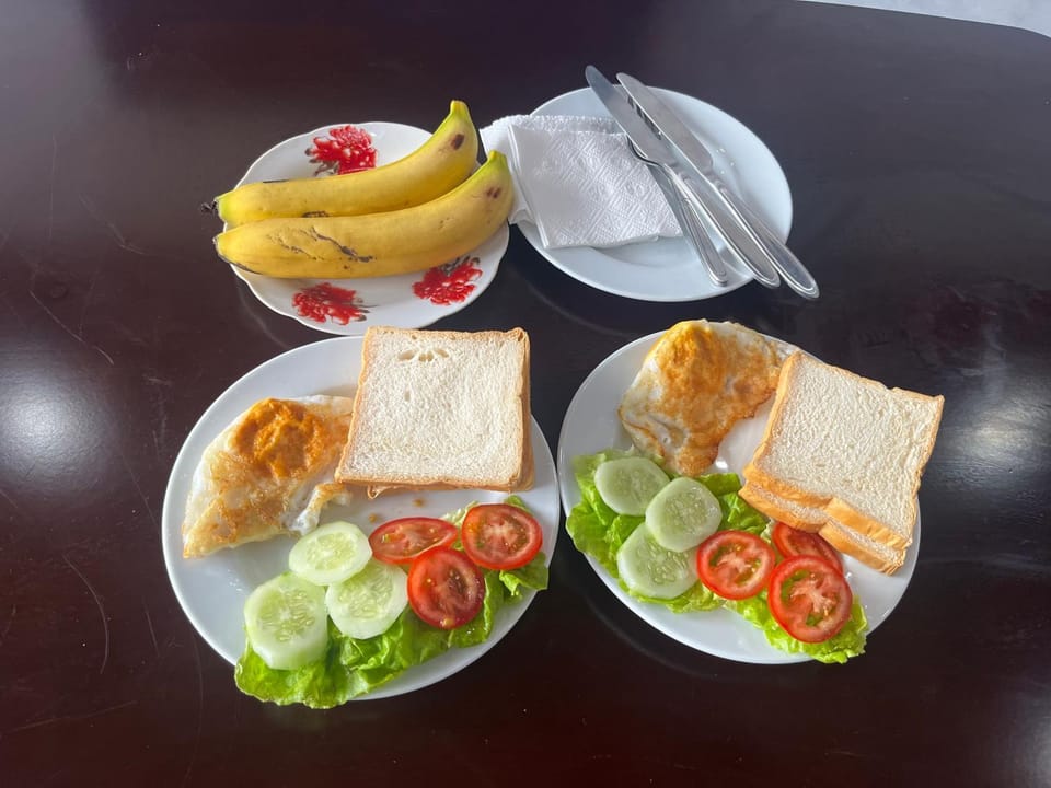 Dining area, Breakfast