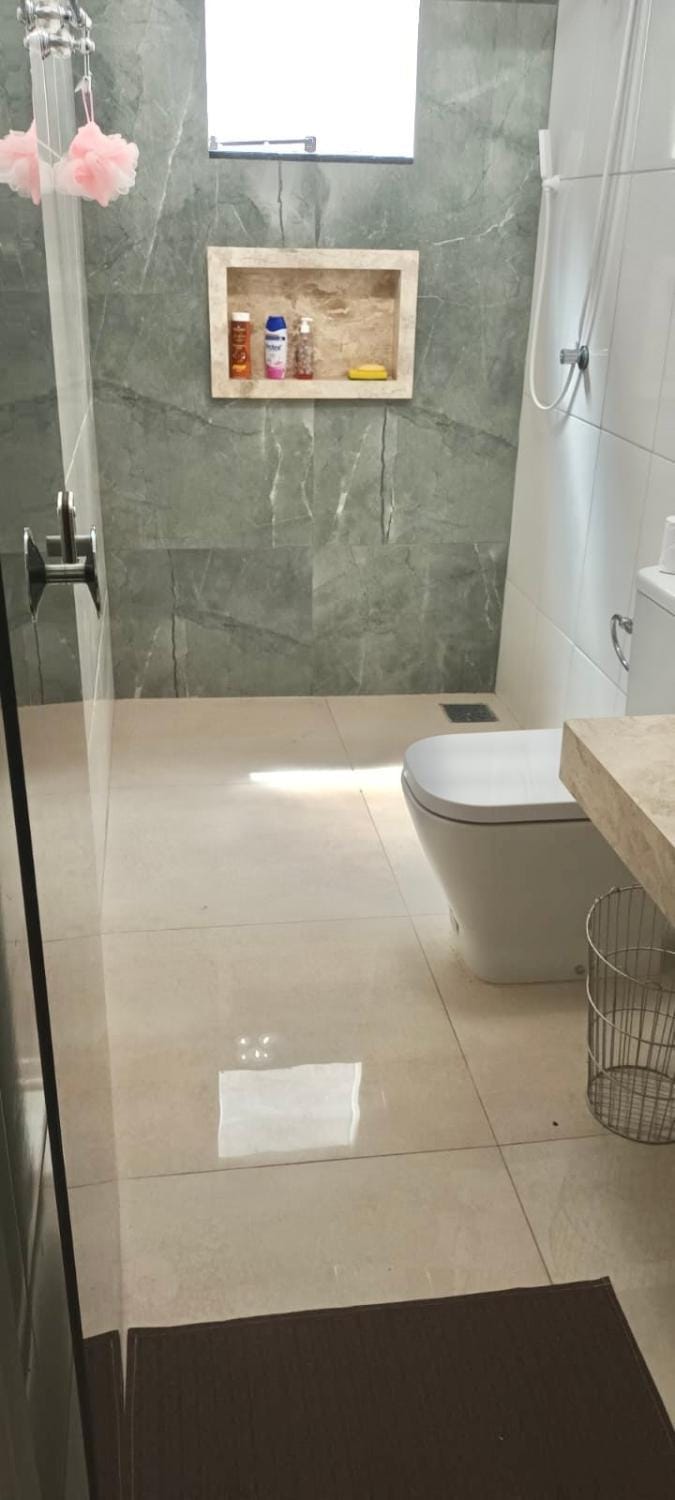 Casa com Piscina Próxima ao MotoGP Ideal para Grupos House in Goiania