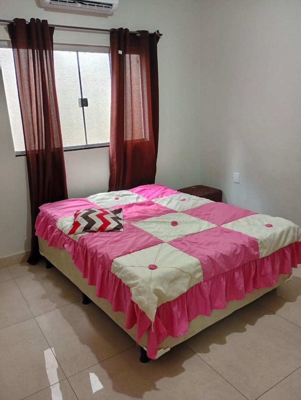 Casa com Piscina Próxima ao MotoGP Ideal para Grupos House in Goiania